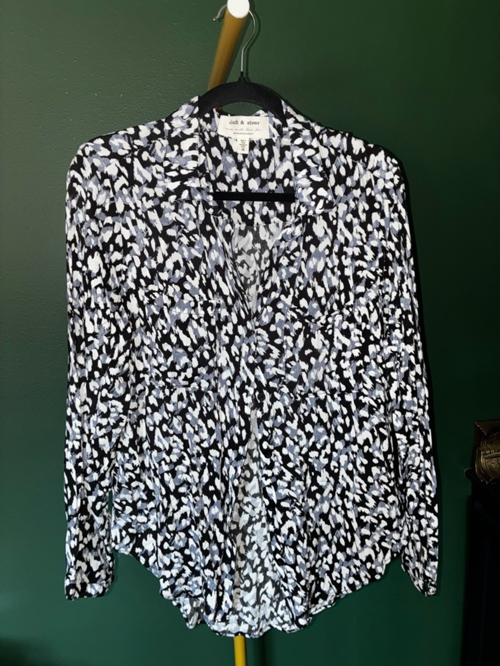 Anthropologie Cloth & Stone Black and Gray Abstract Print Blouse